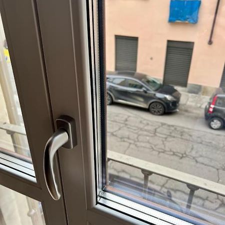 Casa Sassari - Vicino Porta Susa F.S. تورينو المظهر الخارجي الصورة