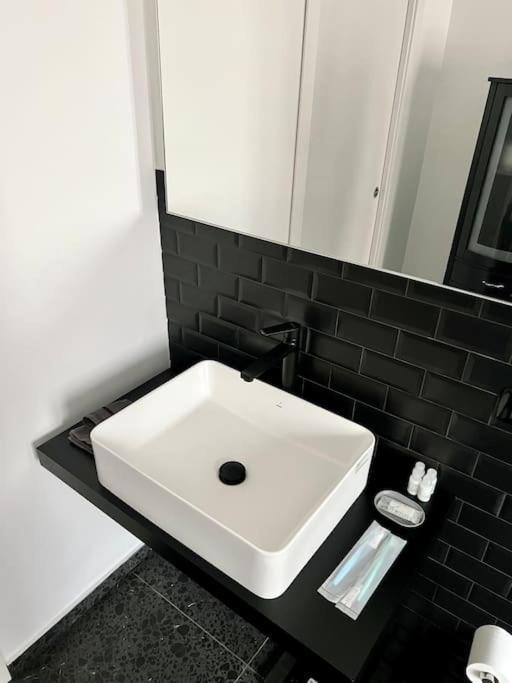 Casa Sassari - Vicino Porta Susa F.S. تورينو المظهر الخارجي الصورة