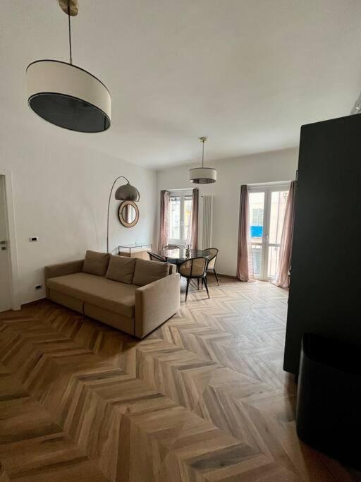 Casa Sassari - Vicino Porta Susa F.S. تورينو المظهر الخارجي الصورة